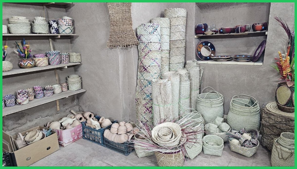 خلاقیت هنرمندان بافقی به کمک حصیربافی آمد