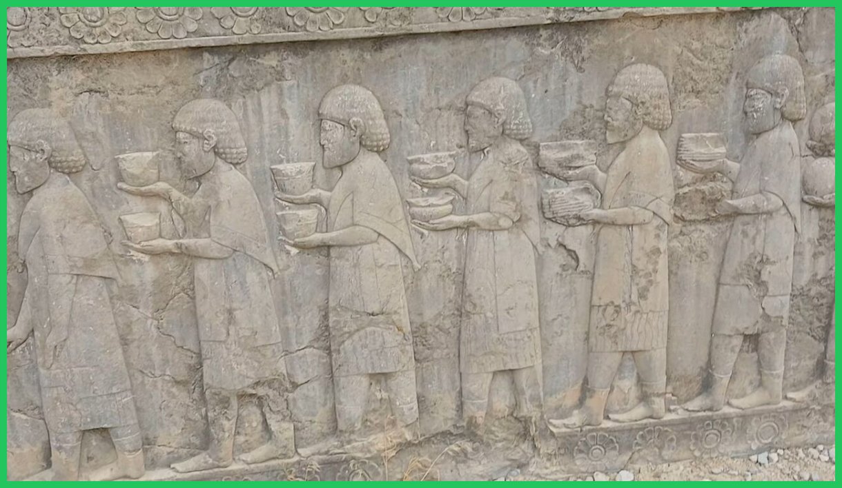 فیلم| تخت جمشید در نبرد با آسیب‌های طبیعی و انسانی؛ گلسنگ‌ها، مهربان‌تر از وندالیسم