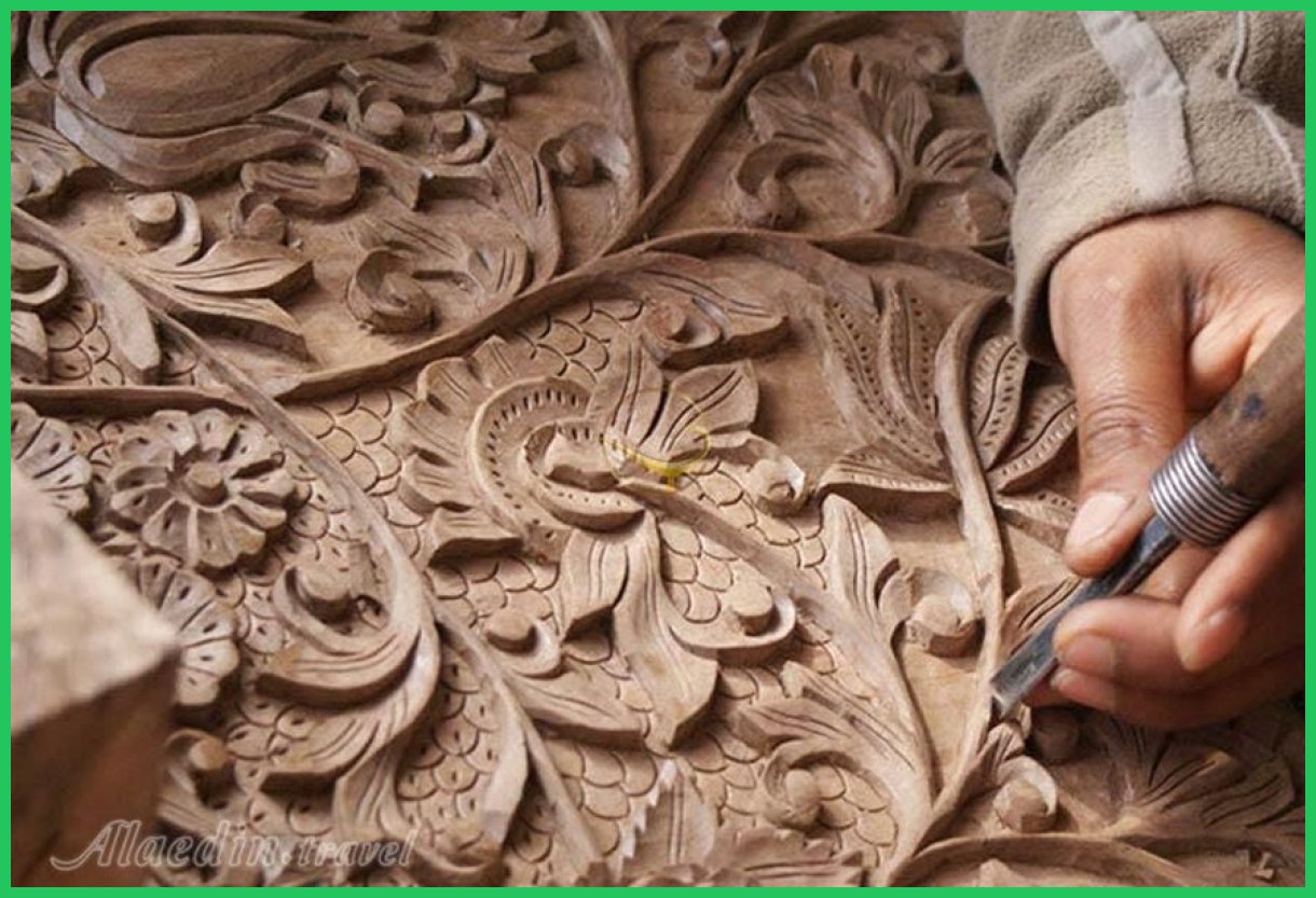 ریزه کاری هنر پر آوازه و ۴۰۰ ساله آذربایجان‌غربی